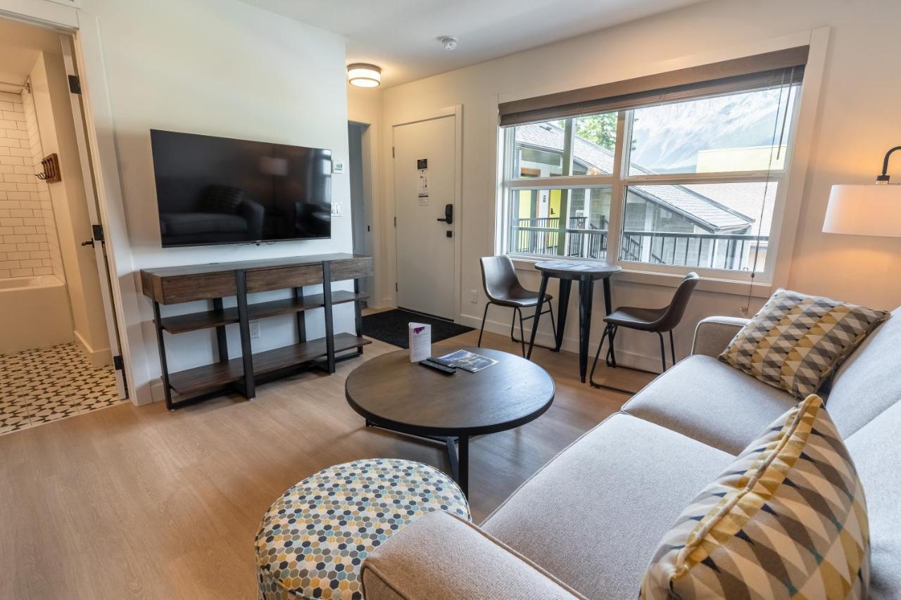 Basecamp Suites Canmore Exteriör bild