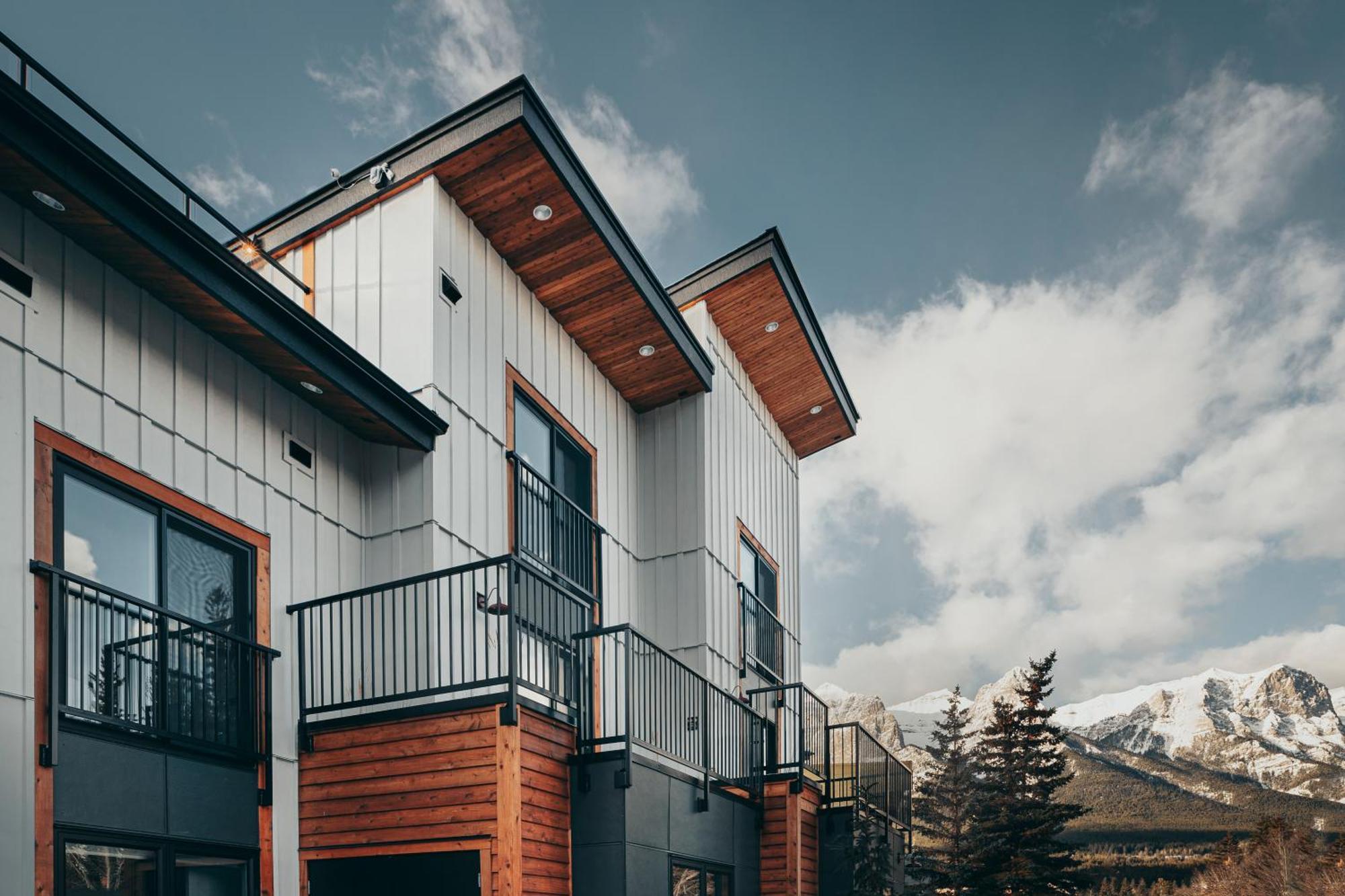 Basecamp Suites Canmore Exteriör bild
